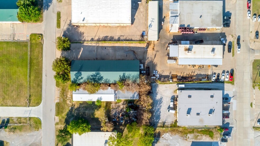 4201 Clay Ave, Haltom City, TX à louer - Photo de l’immeuble – Image 2 sur 25