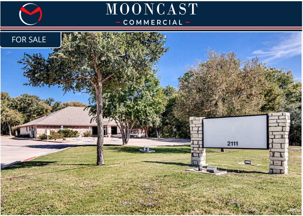 2111 Fort Worth Hwy, Weatherford, TX à vendre Photo de l’immeuble– Image 1 sur 8