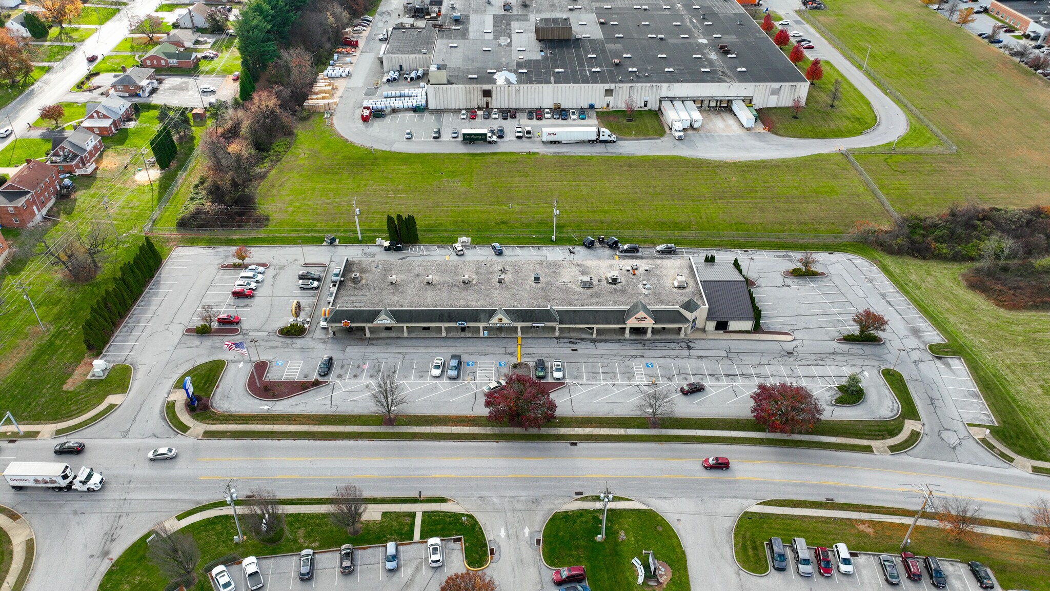 204 Saint Charles Way, York, PA à louer Photo principale– Image 1 sur 3