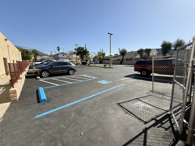 7902-7912 Foothill Blvd, Sunland, CA à louer - Photo de l’immeuble – Image 3 sur 13