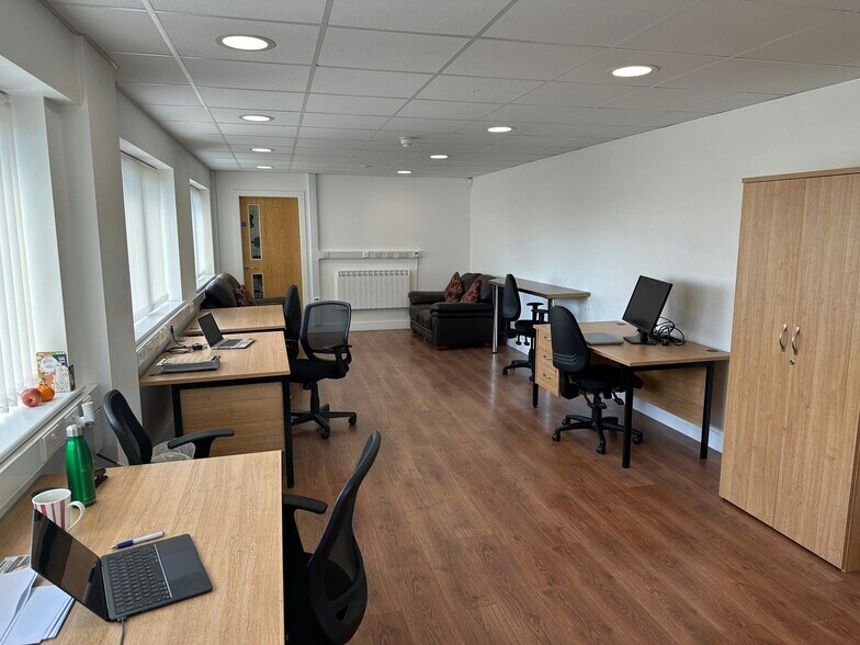 A1a-A1b Snape Ln, Doncaster à louer - Photo de l’immeuble – Image 3 sur 5