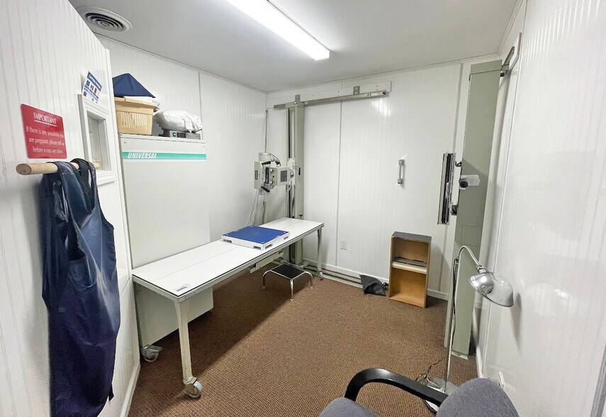 422 N Center St, Northville, MI à vendre - Photo intérieure – Image 3 sur 10