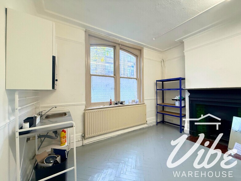 56 Dace Rd, Londres à louer - Photo de l’immeuble – Image 2 sur 5