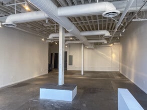 806 E 3rd St, Los Angeles, CA à louer Photo intérieure– Image 1 sur 2