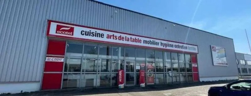 Local d’activités dans Sotteville-lès-Rouen à louer - Photo de l’immeuble – Image 2 sur 3