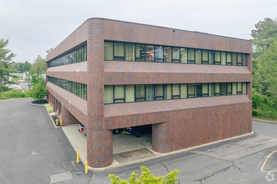 141 Parker St, Maynard, MA à louer - Photo de l’immeuble – Image 2 sur 5