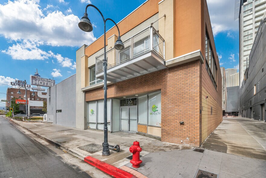 155 W 2nd St, Reno, NV à louer - Photo principale – Image 1 sur 13