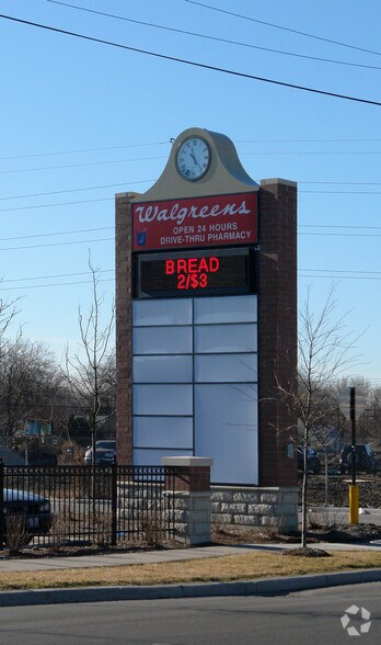 833 W 115th St, Chicago, IL à louer - Photo de l’immeuble – Image 2 sur 4