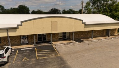 1305-1331 W 40 Hwy, Blue Springs, MO à louer Photo de l’immeuble– Image 1 sur 4