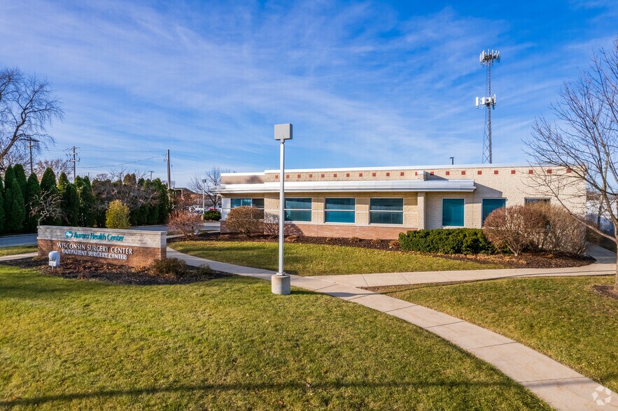 3305 S 20th St, Milwaukee, WI à louer - Photo de l’immeuble – Image 2 sur 7