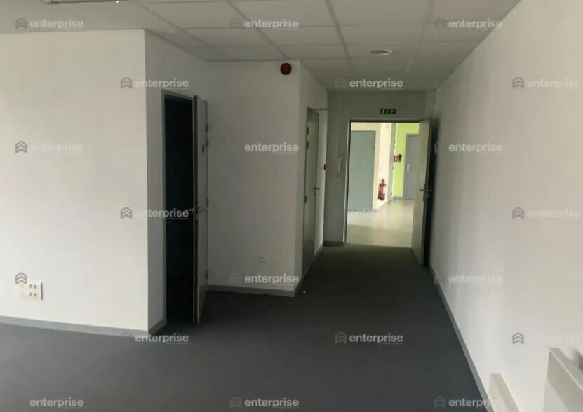 Bureau dans Boves à louer - Photo intérieure – Image 3 sur 4