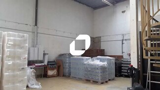 Plus de détails pour Local d'activités à louer