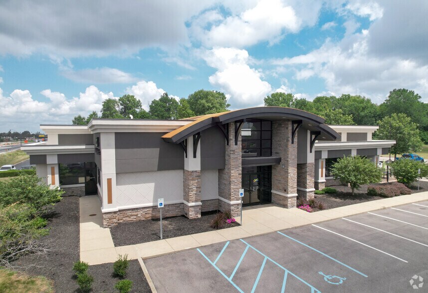 12745-12750 Parkside Dr, Fishers, IN à vendre - Photo de l’immeuble – Image 1 sur 4