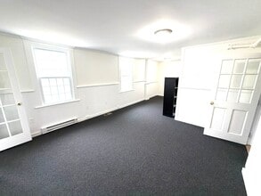 129 Main St, Old Saybrook, CT à louer Photo intérieure– Image 1 sur 1