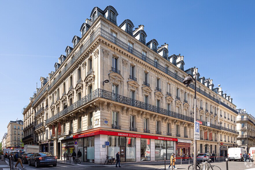 7 Rue Drouot, Paris à louer - Photo de l’immeuble – Image 3 sur 13
