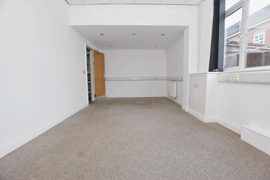 190 Boldmere Rd, Sutton Coldfield à louer - Photo de l’immeuble – Image 3 sur 19