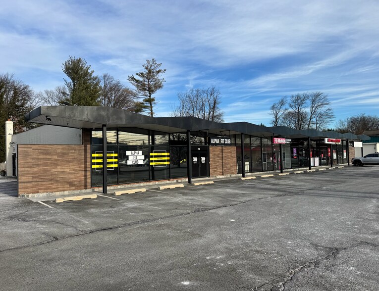 688-700 Morris Tpke, Short Hills, NJ à louer - Photo de l’immeuble – Image 2 sur 10