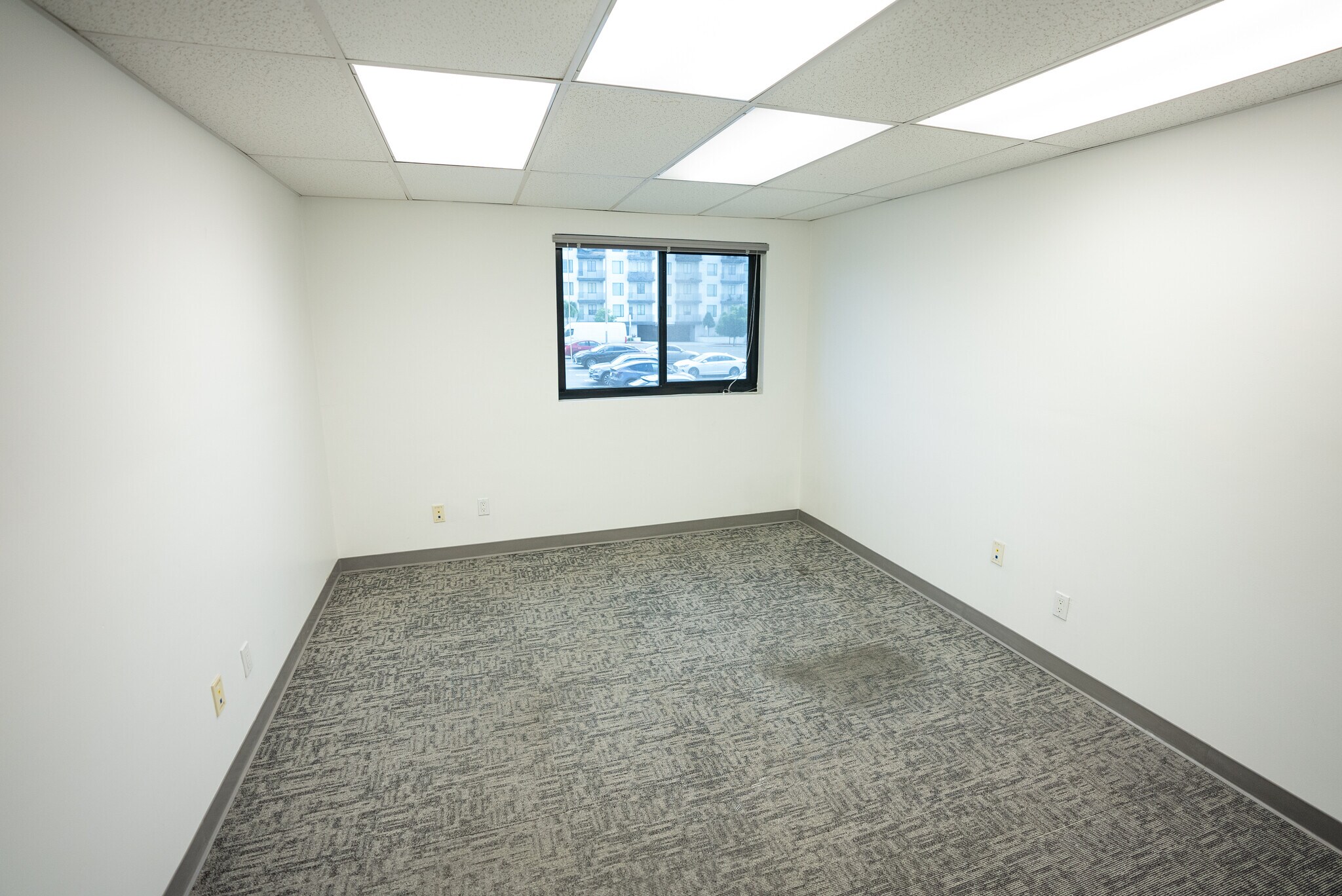 8814-8816 S Sepulveda Blvd, Los Angeles, CA à louer Photo intérieure– Image 1 sur 17