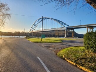 Plus de détails pour 107 13th St, Moundsville, WV - Local commercial à vendre