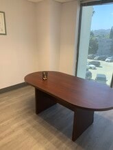 15720 Ventura Blvd, Encino, CA à vendre Photo intérieure– Image 2 sur 5