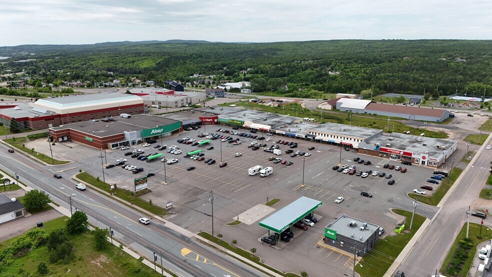 634 Reeves St, Port Hawkesbury, NS à louer - Photo de l’immeuble – Image 1 sur 5