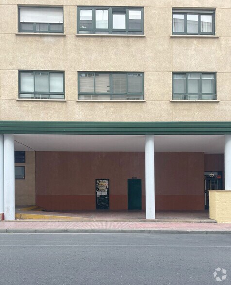 Immeuble residentiel dans Alcalá de Henares, Madrid à vendre - Photo intérieure – Image 1 sur 1
