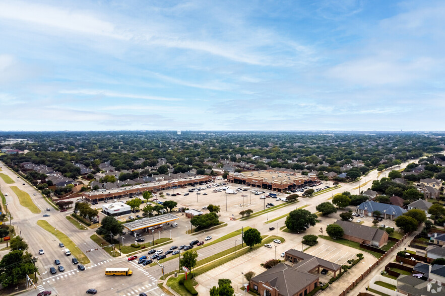 6921 Independence Pky, Plano, TX à louer - Photo de l’immeuble – Image 3 sur 5