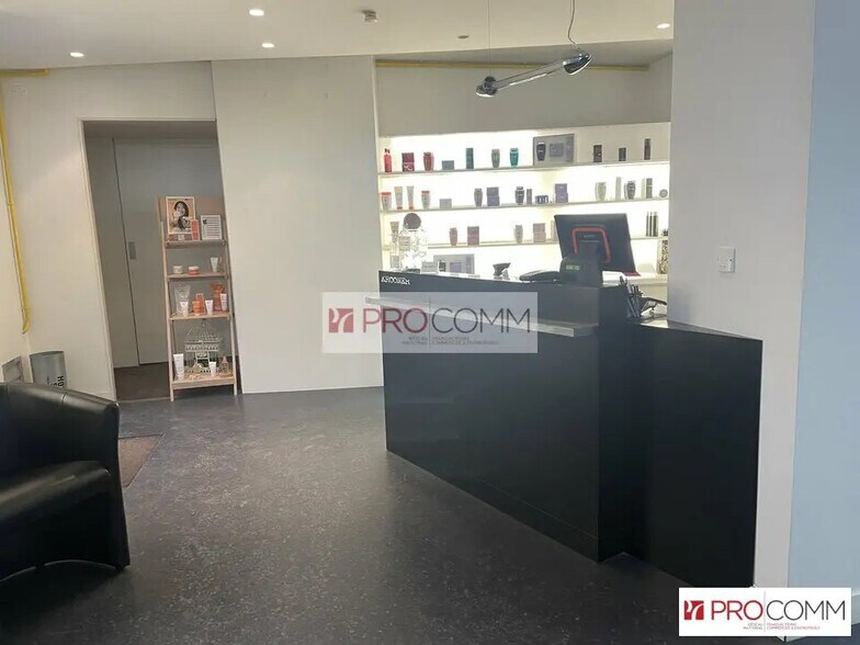 Local commercial dans Chartres à louer - Photo de l’immeuble – Image 2 sur 4