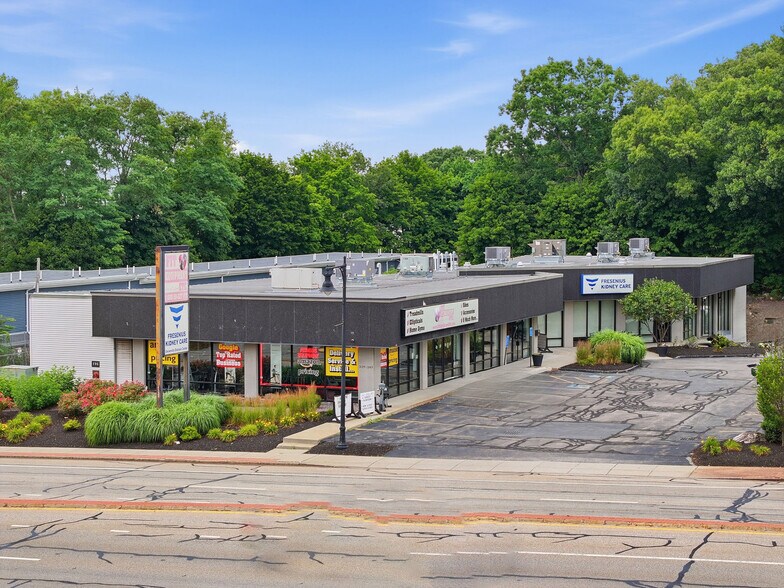 239 Boston Tpke, Shrewsbury, MA à vendre - Photo principale – Image 1 sur 11