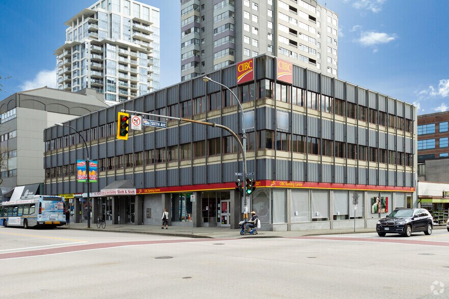550 Sixth St, New Westminster, BC à louer - Photo principale – Image 1 sur 24