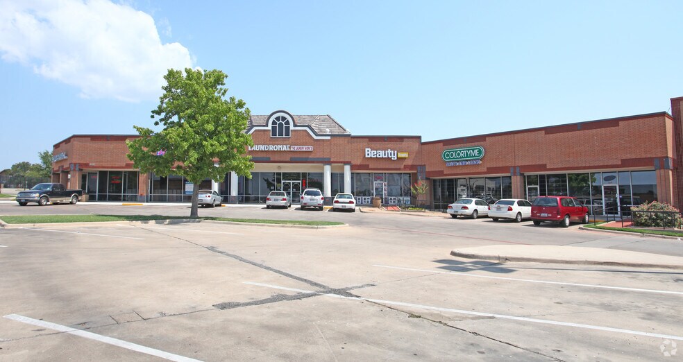 9108-9124 Camp Bowie Blvd W, Fort Worth, TX à louer - Photo de l’immeuble – Image 2 sur 12