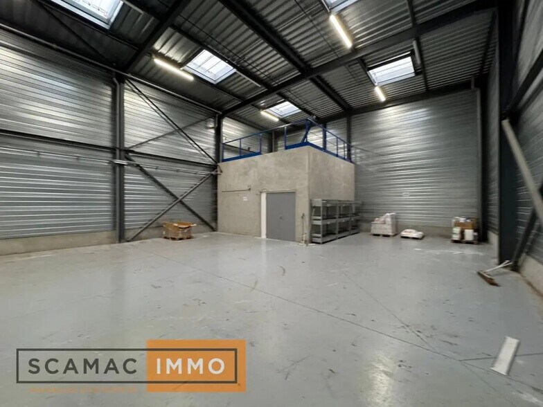 Industriel/Logistique dans Bondoufle à louer - Photo de l’immeuble – Image 2 sur 15
