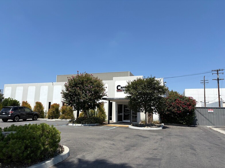 10637 Midway Ave, Cerritos, CA à louer - Photo de l’immeuble – Image 3 sur 12