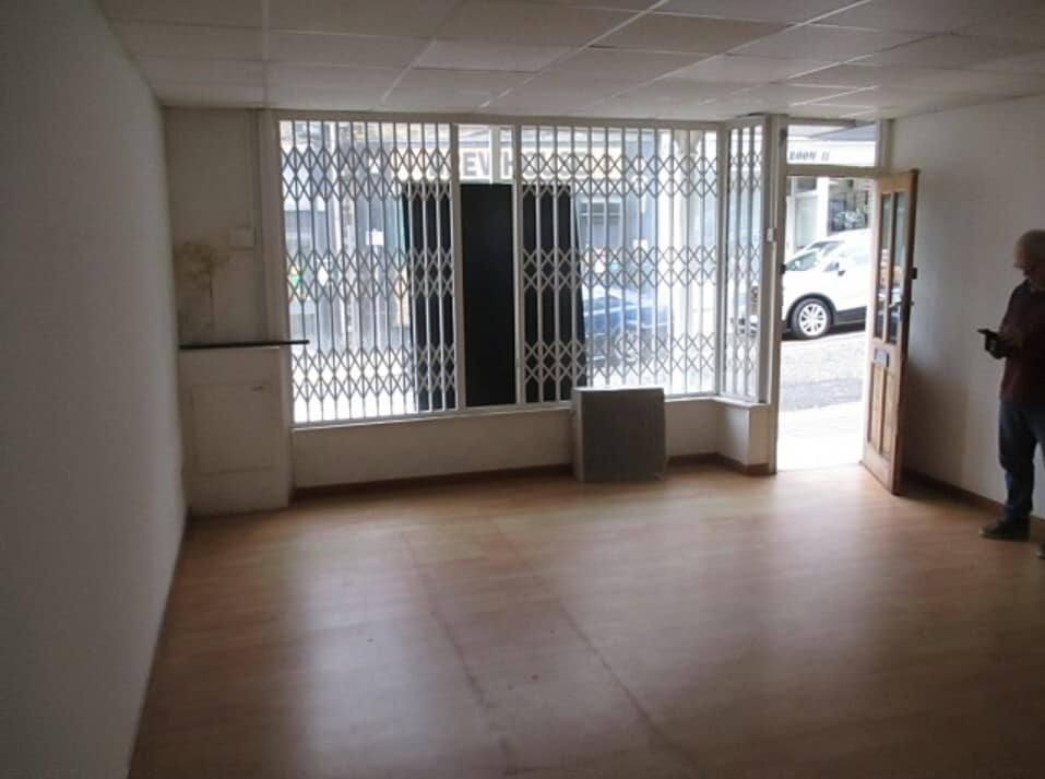 8-10 High St, Yeadon à louer Photo intérieure– Image 1 sur 2