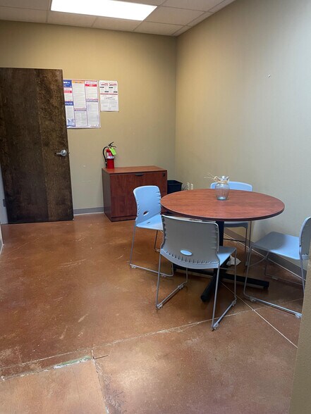 4012 Benton Rd, Bossier City, LA à louer - Photo de l’immeuble – Image 3 sur 11