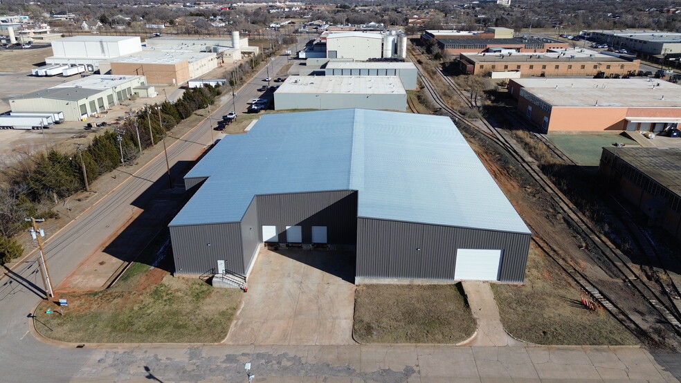 200 NE 34th St, Oklahoma City, OK à louer - Photo de l’immeuble – Image 1 sur 9