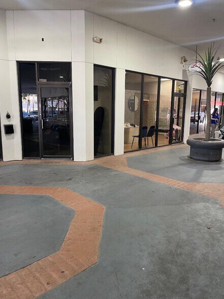 2901 N 10th St, McAllen, TX à louer - Photo de l’immeuble – Image 3 sur 7
