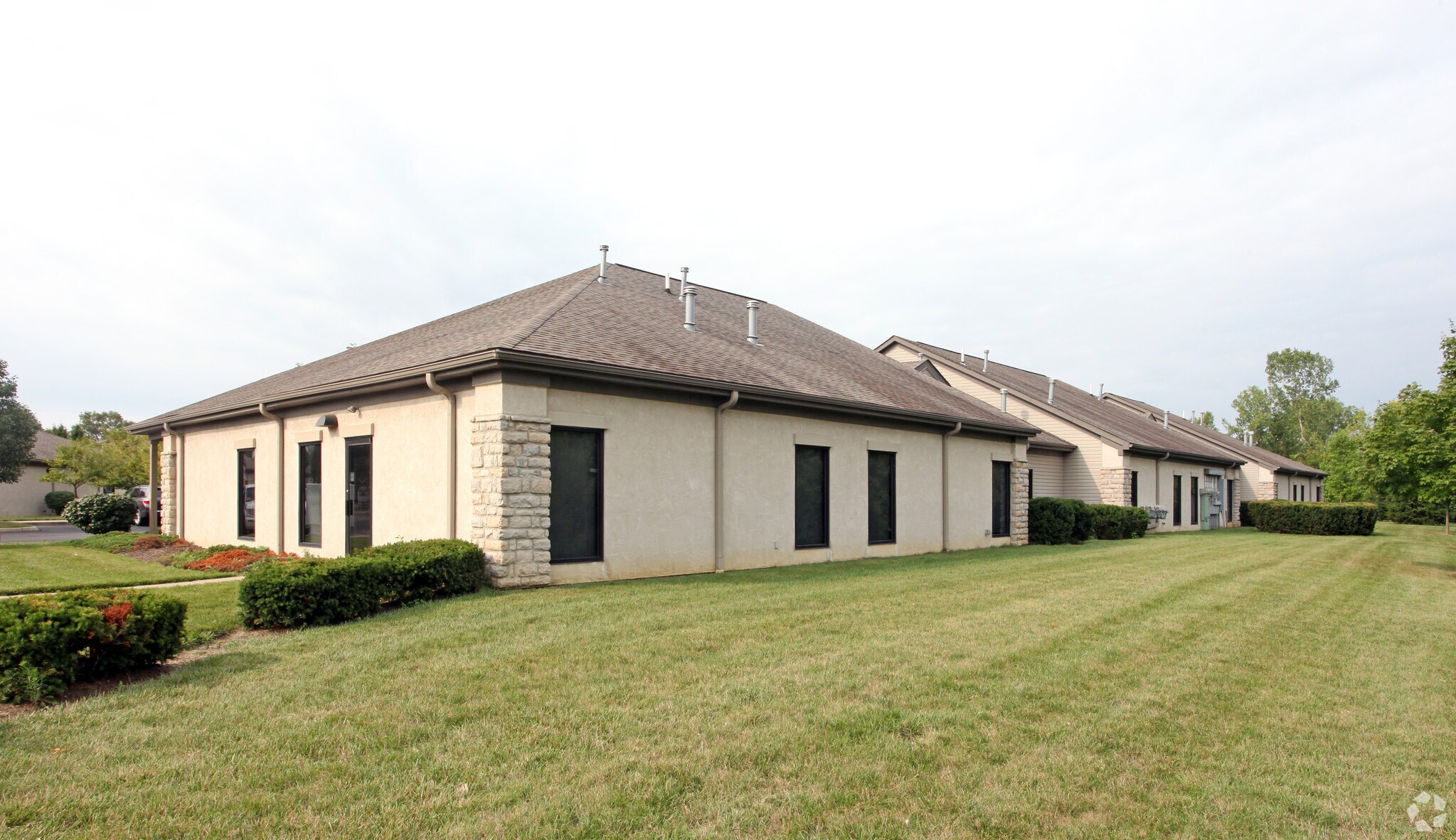 5970 Wilcox Pl, Dublin, OH à louer Photo principale– Image 1 sur 6