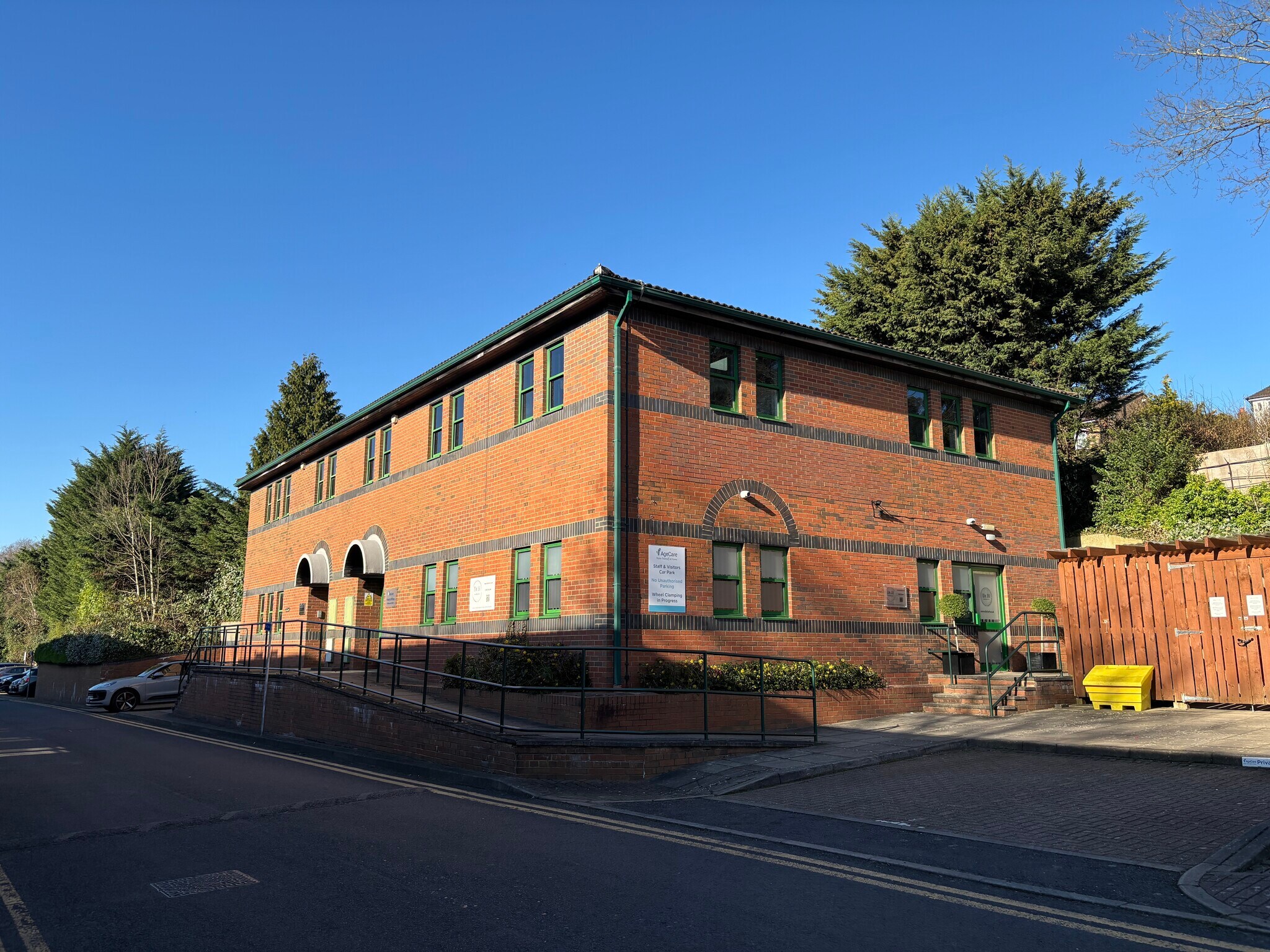 9 Shenley Hl, Radlett à louer Photo de l’immeuble– Image 1 sur 8