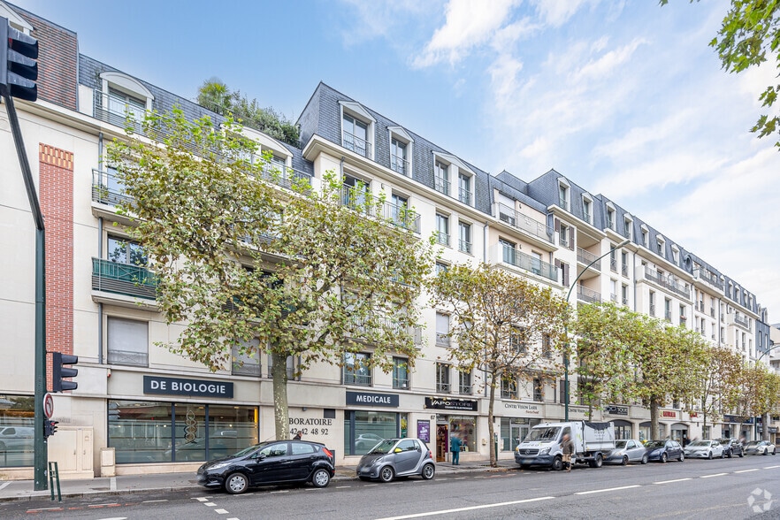 Immeuble residentiel dans La Garenne-Colombes à vendre - Photo principale – Image 1 sur 2