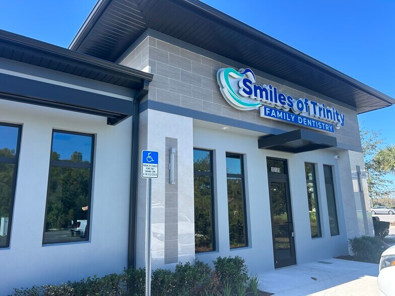 10193 STATE ROAD 54, Trinity, FL à louer - Photo de l’immeuble – Image 3 sur 16