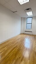 928 Broadway, New York, NY à louer - Vidéo sur l’annonce professionnelle 