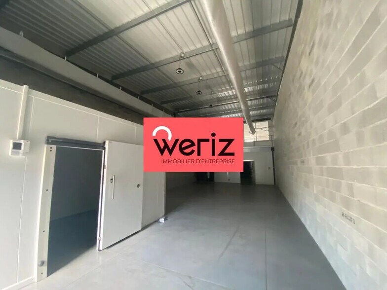 Bureau dans Éguilles à louer - Photo de l’immeuble – Image 2 sur 8