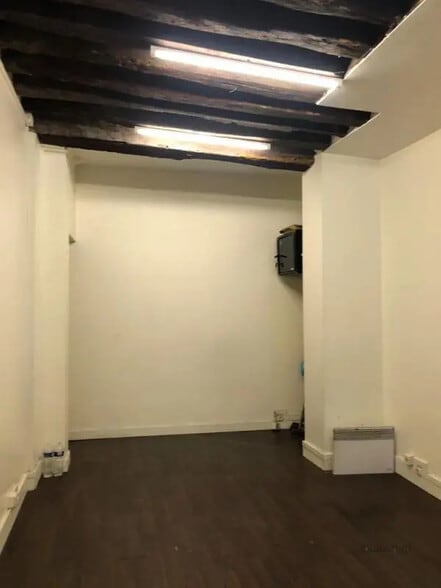 Local commercial dans Paris à louer - Photo de l’immeuble – Image 3 sur 3