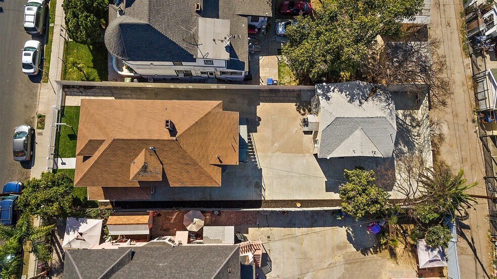 1703 S Burlington Ave, Los Angeles, CA à vendre - Photo de l’immeuble – Image 2 sur 89
