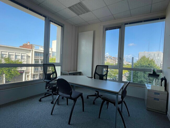 Plus de détails pour Bureau à louer