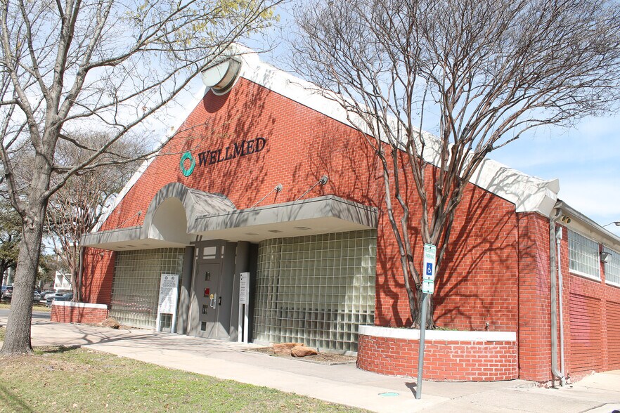134 Melba Str, Dallas, TX à louer - Photo principale – Image 2 sur 3
