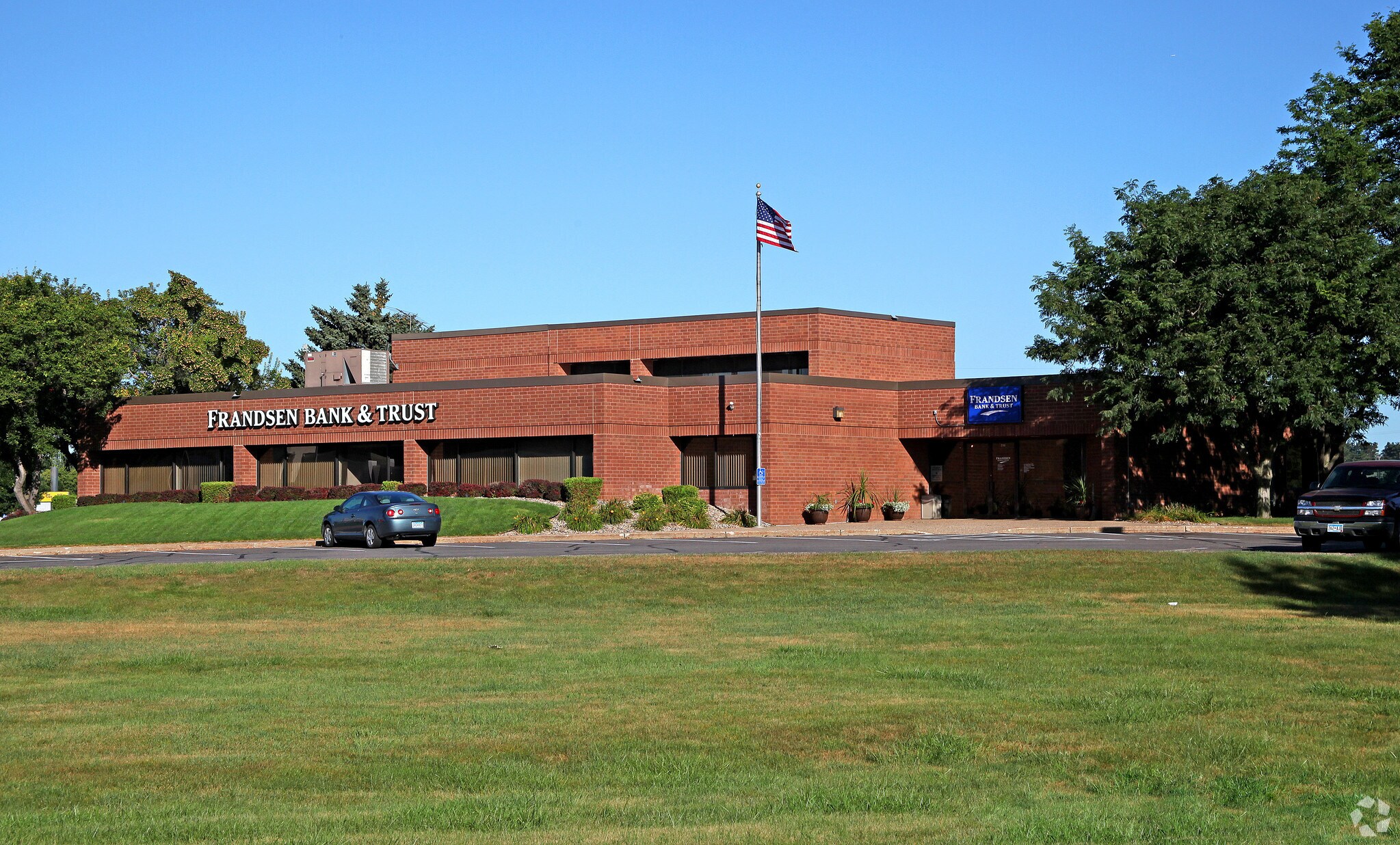 200 Creek Ln N, Jordan, MN à louer Photo de l’immeuble– Image 1 sur 12