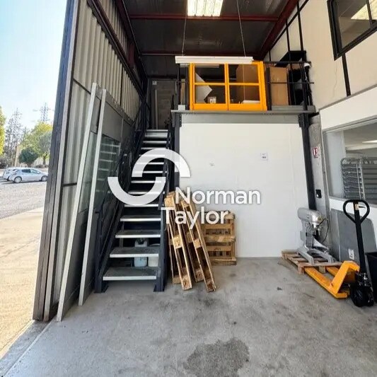 Bureau dans Saint-Jean-de-Védas à louer Photo intérieure– Image 1 sur 13