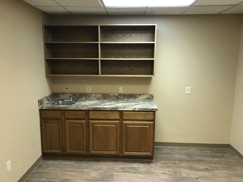 916 SW 38th St, Lawton, OK à louer - Photo intérieure – Image 2 sur 9